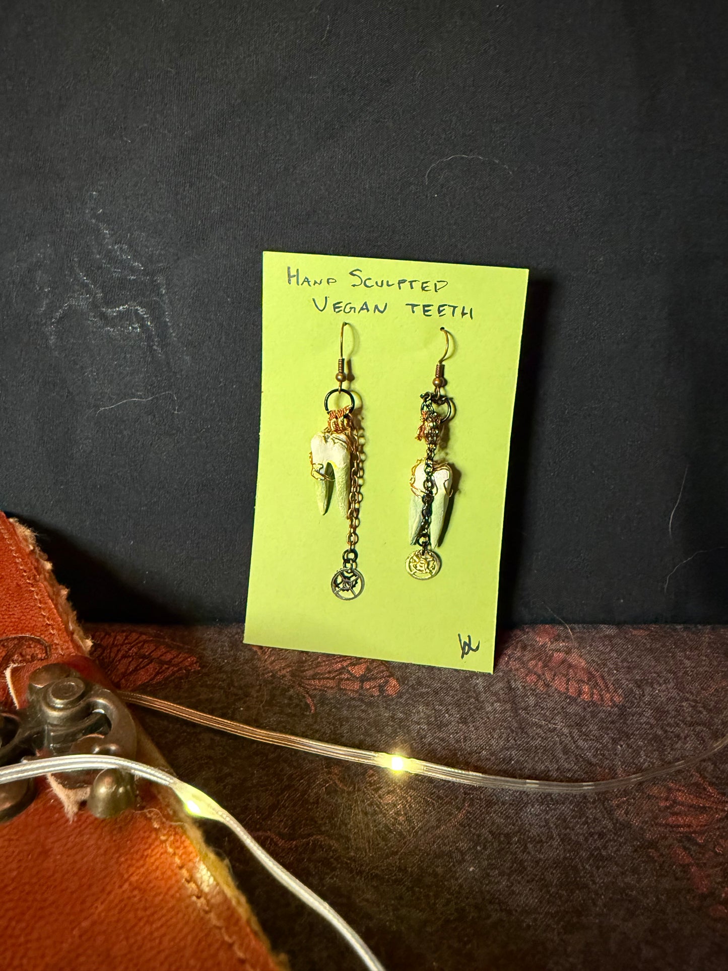 Vegan teeth earrings 8