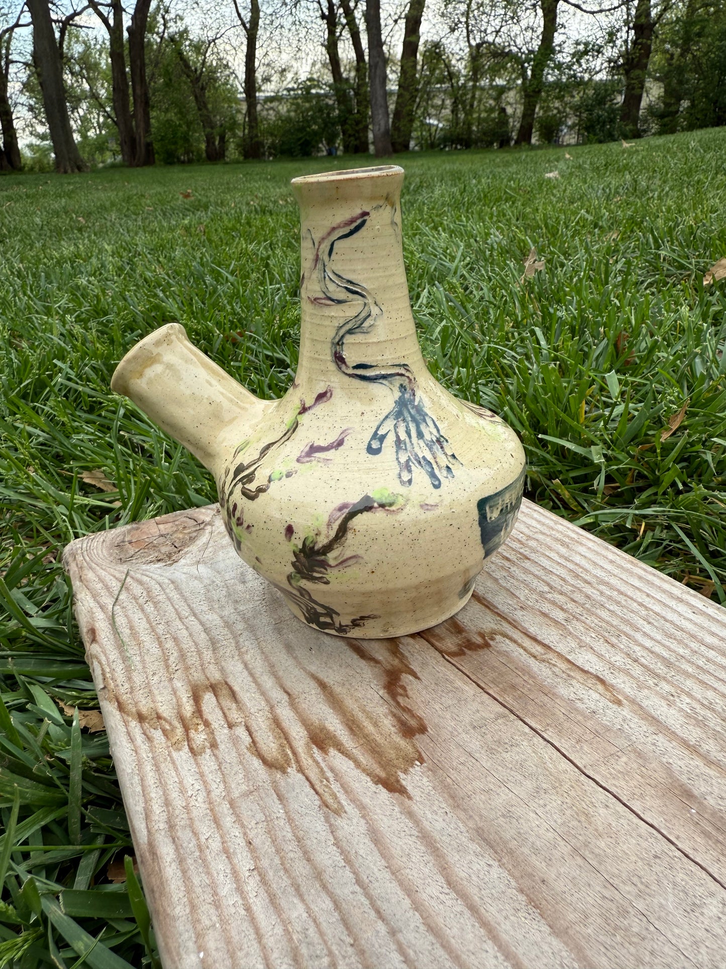 Hands & Thoughts Bong