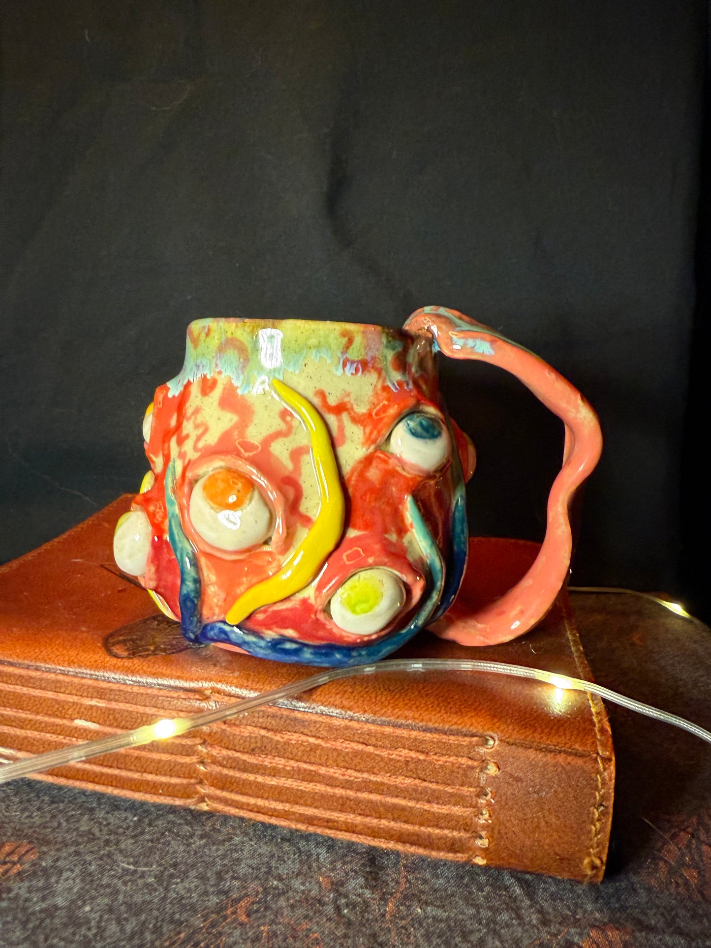 Tongue Hold Mug 3